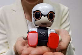 Ra mắt robot em bé dành cho phụ nữ không con