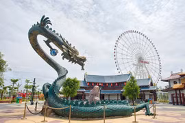 Đại sứ nhỏ nhất Làng trẻ SOS thế giới hát quốc ca Việt Nam tại Asia Park