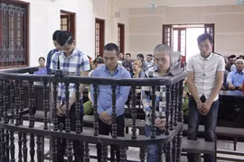 Gây ra cái chết cho thiếu nữ trẻ, nhóm trai làng lĩnh án