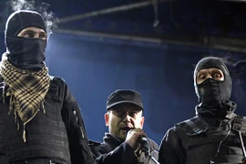 Right Sector tuyên bố không hạ vũ khí theo lệnh của Tổng thống Poroshenko