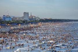 Du lịch Sầm Sơn: Sau "chặt chém" là rạch túi, trộm đồ