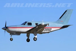 Nhật Bản: Máy bay rơi vào khu dân cư làm nhiều nhà và xe hơi bốc cháy