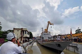 Ấn Độ hạ thủy liền lúc 3 tàu tấn công cao tốc WJFAC