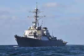 Mỹ triển khai thêm tàu khu trục mang tên lửa điều khiển tới Biển Đen
