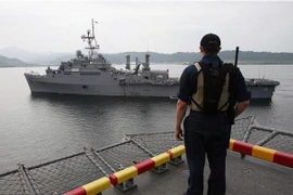 Philippines triển khai máy bay, tàu chiến tới Subic đối phó Trung Quốc