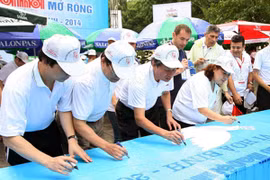 Sôi nổi giải chạy Báo Hà Nội mới lần thứ 41 - Vì hòa bình năm 2014