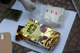 Chủ và nhân viên quán karaoke X8 tham gia đường dây mua bán ma túy lớn