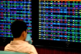 Chơi chứng khoán thua lỗ, hoang tin bị cướp tài sản