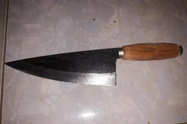 Đang ngủ trưa, người đàn ông bị đối tượng dùng dao bầu hạ sát