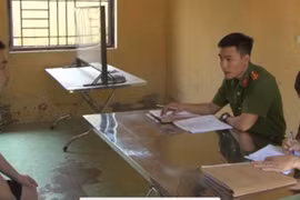 Quản lý quán karaoke "điều" nhân viên bán dâm cho khách 