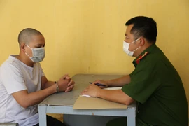 Người đàn ông chuyên làm giả giấy phép lái xe máy