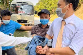Kẻ giết người ở Vĩnh Phúc đang tìm đường bỏ trốn sang Lào