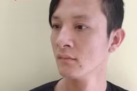 Đi thuê phòng nghỉ, trộm cắp xe máy