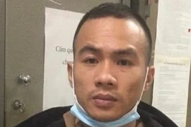 Đối tượng cướp tài sản, bắt giữ người trái pháp luật ra đầu thú