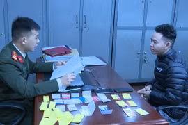 Bắt giữ đối tượng mua bán hàng trăm tài khoản ngân hàng