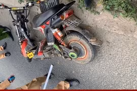 Truy tìm xe ô tô gây tai nạn giao thông chết người tại Đại lộ Thăng Long