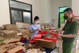 Khởi tố 12 vụ - 15 đối tượng buôn lậu, gian lận thư­ơng mại, hàng giả 