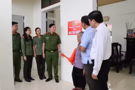 Công an huyện Thanh Oai bàn giao nhà tình nghĩa tặng hộ nghèo 