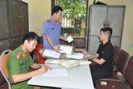 Lên mạng xã hội mua súng quân dụng với giá 30 triệu đồng