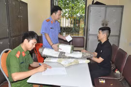 Lên mạng xã hội mua súng quân dụng với giá 30 triệu đồng