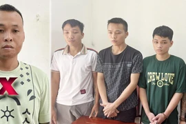 Nhóm đối tượng chuyên bảo kê, chăn dắt tiếp viên các quán karaoke