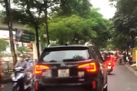 Tài xế ôtô nhận phiếu phạt 'nguội' sau khi đi vào đường cấm