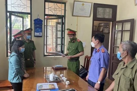 Nữ nhân viên Bưu điện huyện chiếm đoạt hàng tỷ đồng của khách