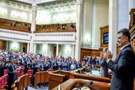 Khối Poroshenko tạm dẫn đầu mong manh trong cuộc bầu cử quốc hội Ukraine