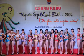 Ngắm người đẹp Kinh Bắc diện bikini nóng bỏng