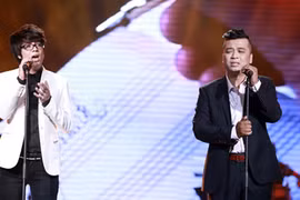 Bùi Anh Tuấn lần thứ 2 “đánh bại” Phương Mỹ Chi