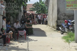 Bắt quả tang vợ ngoại tình, chồng rút dao đâm chết "tình địch"