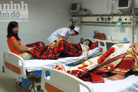 20 du khách ngộ độc thức ăn trong khi đi du lịch