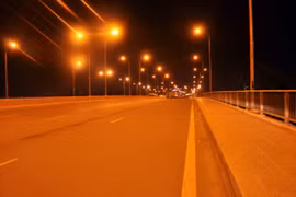 Liên tiếp xảy ra cướp xe máy trên cầu lúc đêm khuya