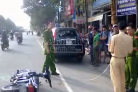 Chạy quá tốc độ, nam sinh 16 tuổi lao thẳng xe máy vào đuôi ô tô