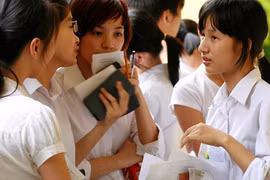 Đề Văn khẳng định chủ quyền đất nước và lòng tự hào dân tộc