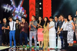 "Tàn cuộc" Giọng hát Việt nhí vẫn "hot" hơn "đàn anh" 