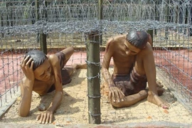 Hàng ngàn hài cốt "tố" tội ác nơi địa ngục trần gian