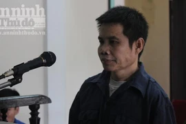 Bế bé gái 6 tuổi về nhà hiếp dâm rồi cho 7.000 đồng đi mua kẹo