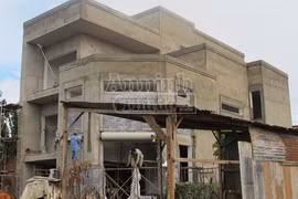 Nhà nhỏ đập bỏ… nhà to cho xây (!)