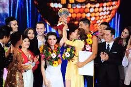 Chung kết Bước nhảy hoàn vũ 2014: Bất ngờ với 2 "cô gái vàng"