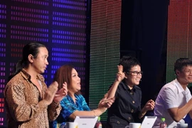 Giám khảo Lê Minh Sơn: "Giáo sư" Xoay... kém thông minh