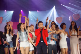 Lam Trường trở lại, "cháy" hết mình với hàng loạt bản hit đình đám