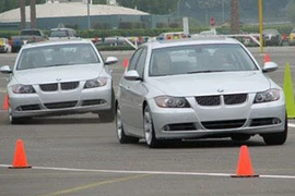 Phải chứng thực giới tính mới được lấy bằng lái xe