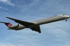 Quân đội Pháp đến nơi máy bay rơi, phiến quân bác thông tin có tên lửa Buk