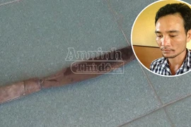 Rượu say, điên cuồng vác dao chạy khắp xóm, chém hàng loạt người 