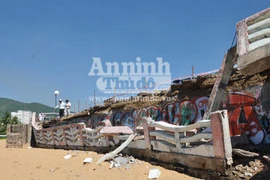 Sập thành cầu Eo Nín Thở, 3 sinh viên bị thương