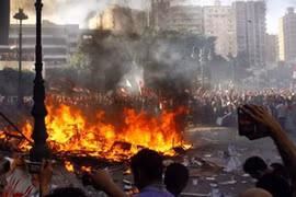 Đổ máu trong đụng độ giữa những người biểu tình Ai Cập
