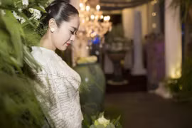 Thanh Thuý tinh khôi trong tà áo dài trắng