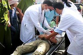 Sửa máy bơm bị điện giật chết