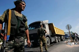 Lugansk thả tù binh, quyết không trao quyền kiểm soát khu vực biên giới cho Kiev